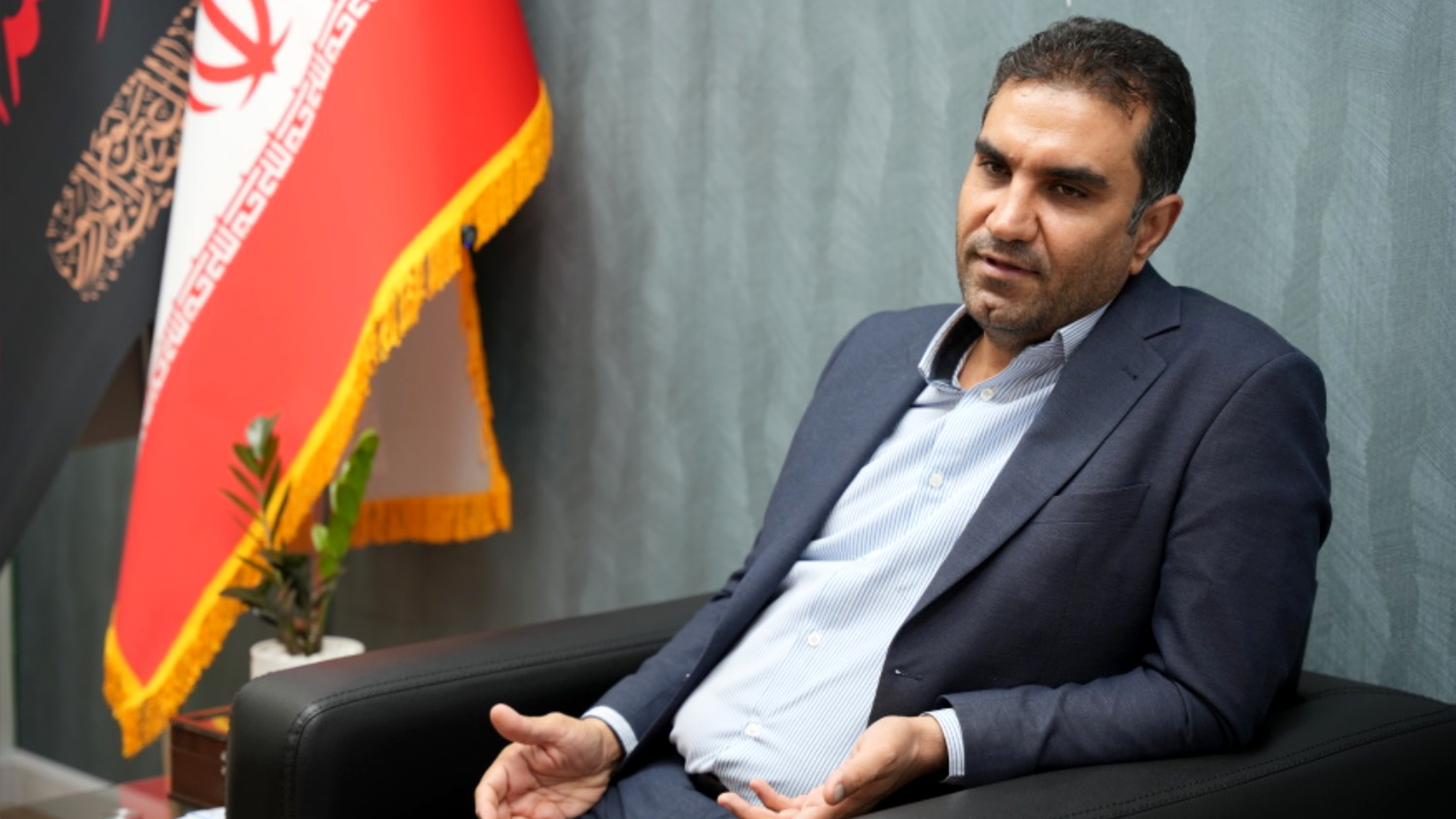 انتظار مدیران خوروسازی‌ها برای افزایش نرخ خودروها متناسب با نرخ دلار منطقی نیست/شرکت‌های خودروسازی کیفیت محصولات را همپای نرخ دلار ارتقاء دهند 
